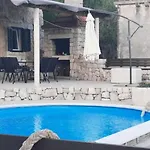 Retro On Island Mljet Villa