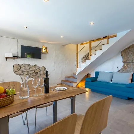 Retro On Island Mljet Villa *